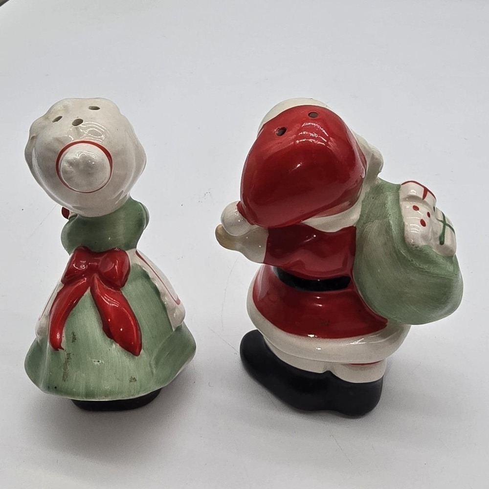 Vintage Santa & Ms. Claus Salt & Pepper Shaker Porcelain Set Christmas - Picture 4 of 8